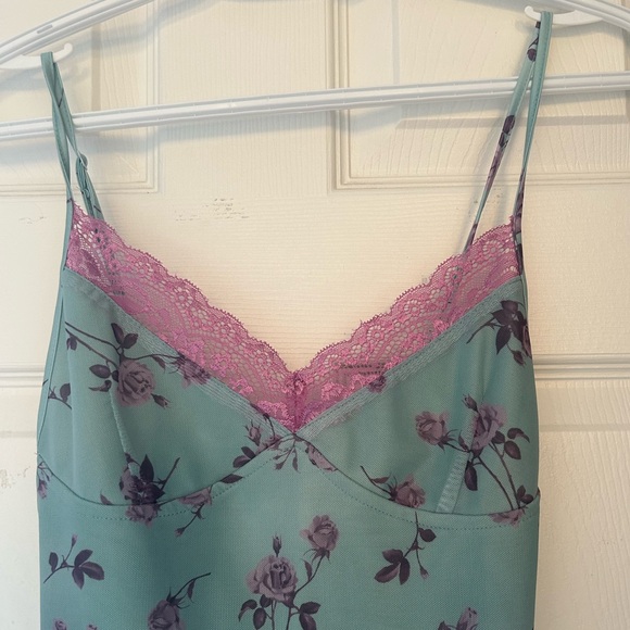 Motel Rocks Coti Bodycon Lace Dress - Picture 4 of 4